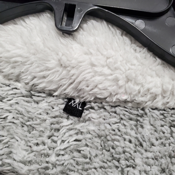 Oversized Fuzzy Fleece Pullover Sweatshirt - Picture 4 of 11